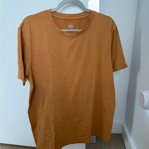 ALO Yoga Men's Short Sleeve Orange Tee